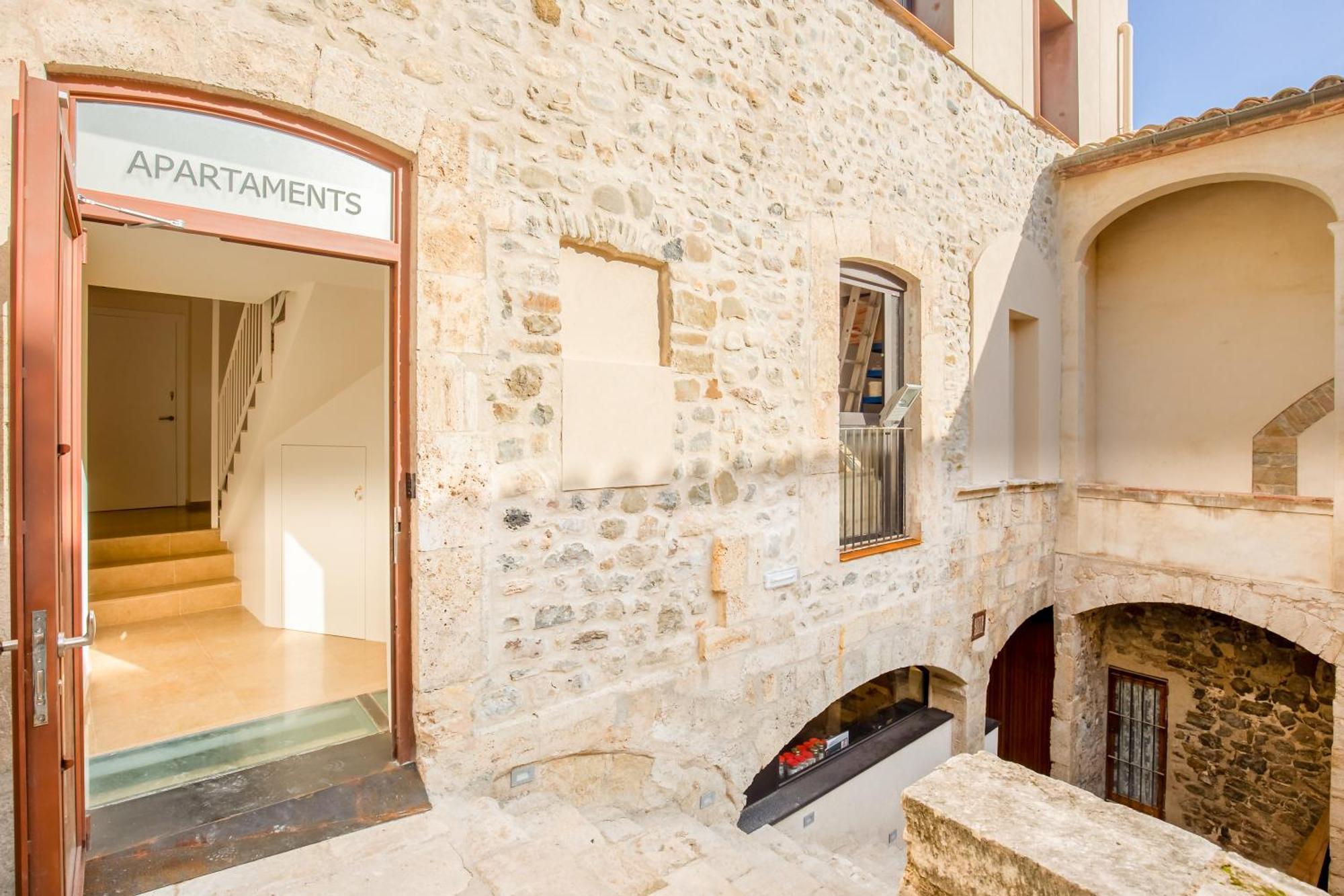 Can Cintet 3 Apartamento Con Terraza En Besalú Exterior foto